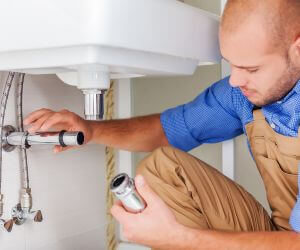 About Emergency plumbing pros Clifton Hill, MO
